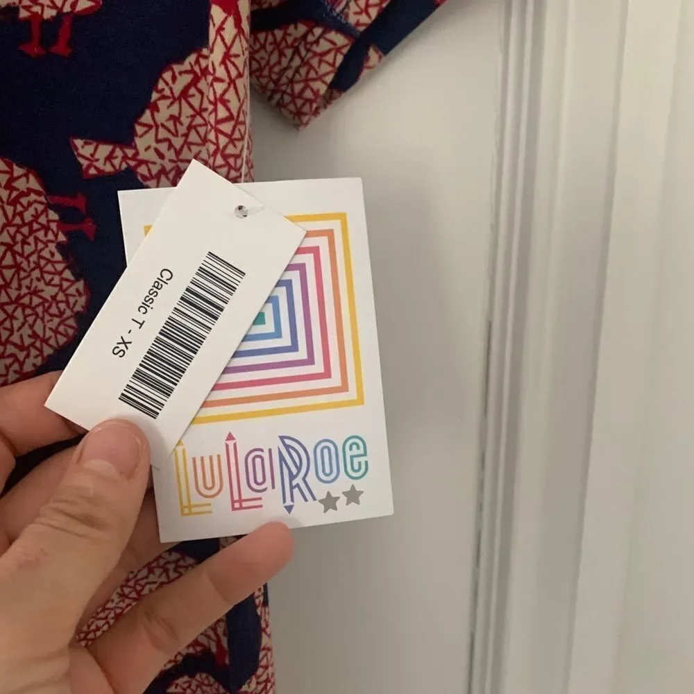 NWT Lularoe Classic Tee blue/pink chicks XS - Picture 2 of 4